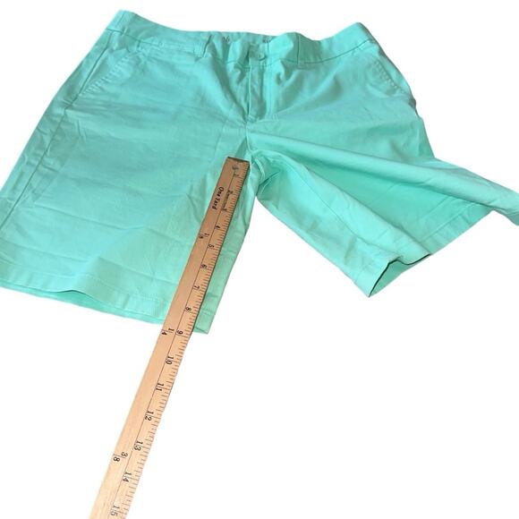 Khakis by GAP Boyfriend Roll Up  Mint Green Shorts 6 new with tag - Picture 6 of 8